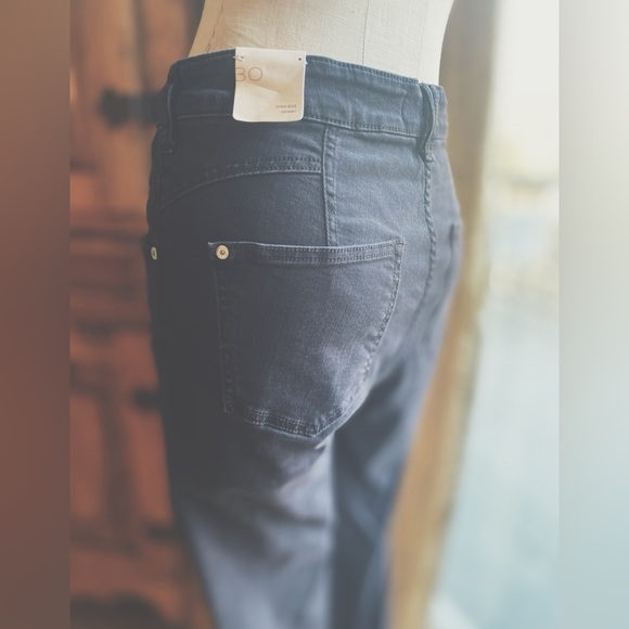 Jeans : Black High Rise Skinny : Size 30 - Picture 8 of 9